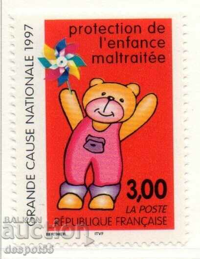 1997. Γαλλία. Προστασία κακοποιημένων παιδιών.
