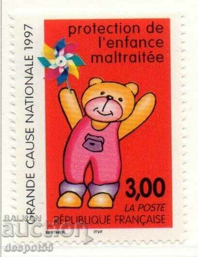 1997. Franţa. Protecția copiilor abuzați.