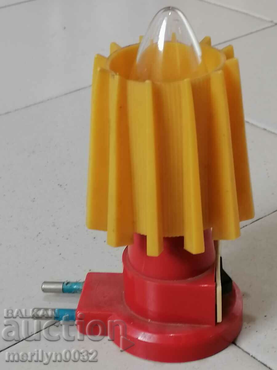 Δημοπρασία Παλιό φωτιστικό νυκτός minion 80s NRB