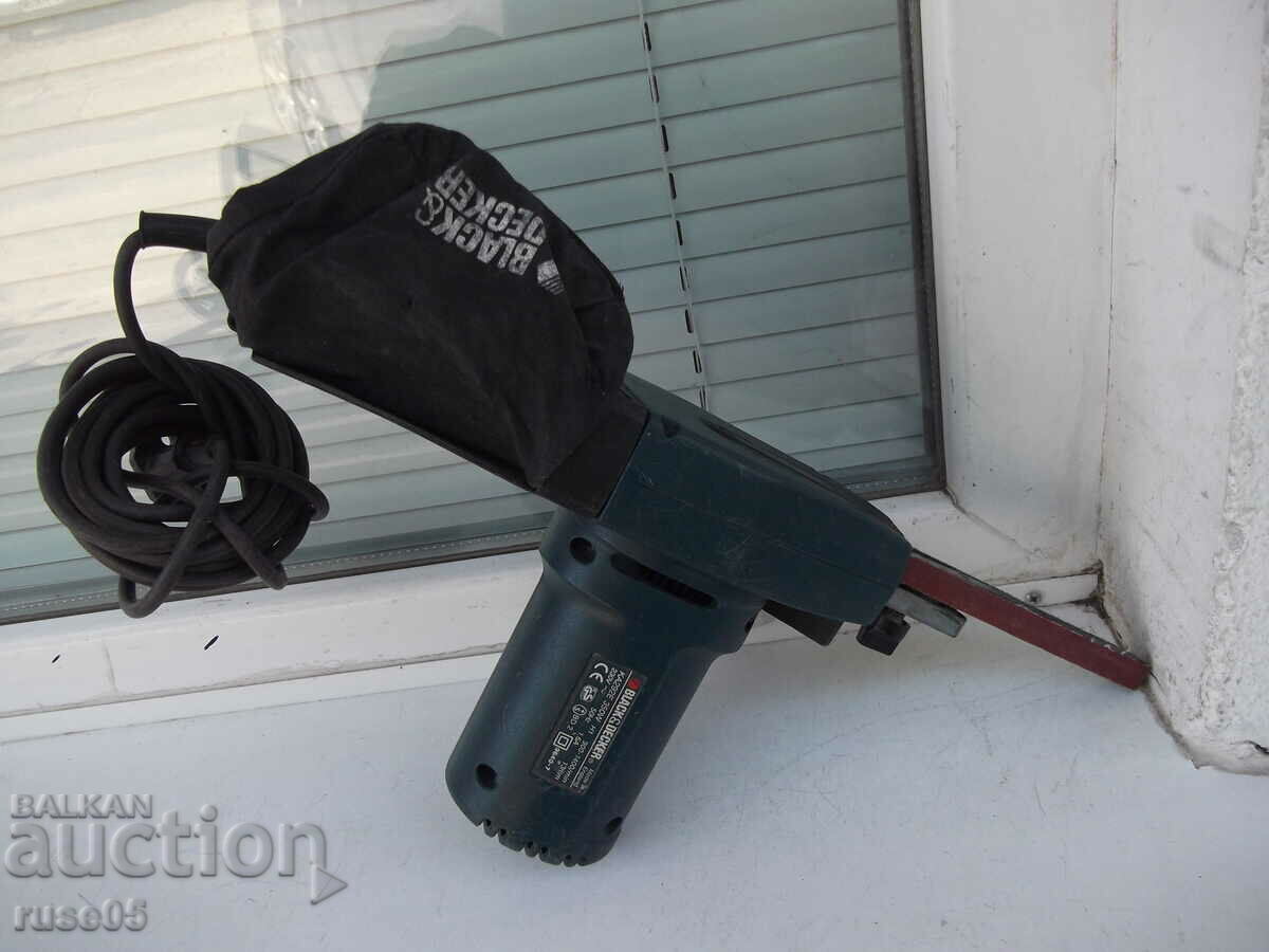 Delivery of Belt sander "BLACK & DECKER - KA 292 E" working Delivery of Belt sander "BLACK & DECKER - KA 292 E" working
