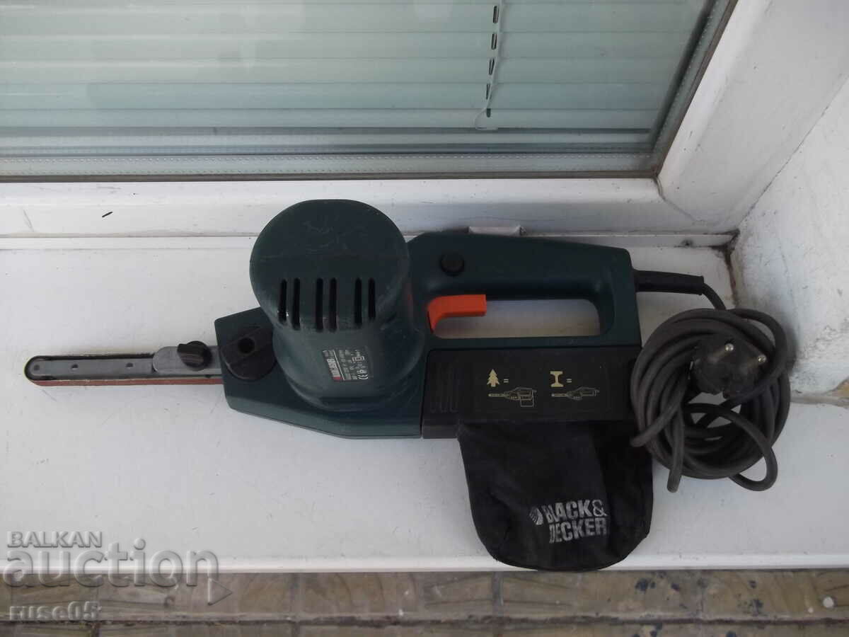 Belt sander "BLACK & DECKER - KA 292 E" working - 6 Belt sander "BLACK & DECKER - KA 292 E" working - 6