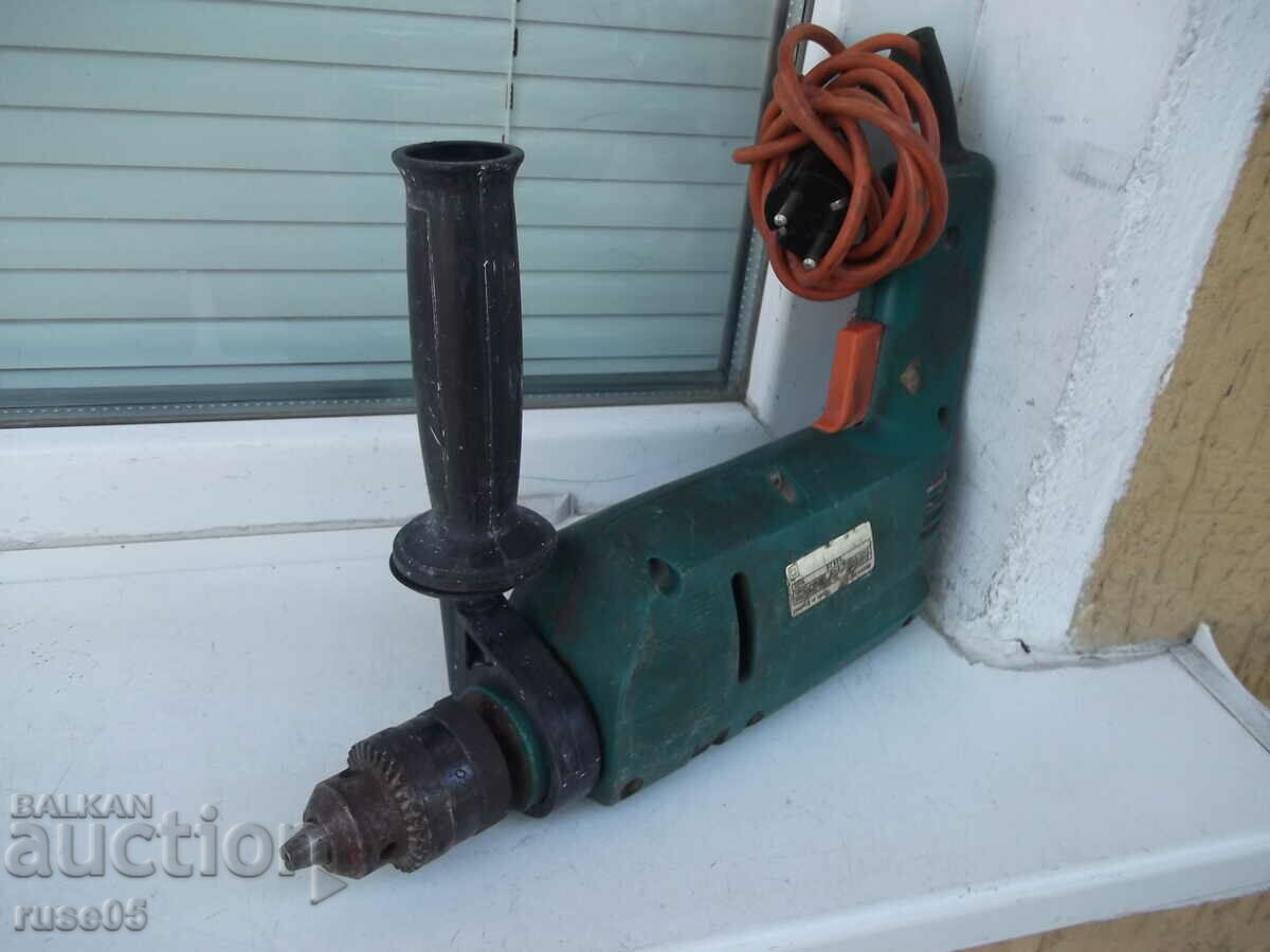 Drill "Black & Decker - D 152" working - 5 Drill "Black & Decker - D 152" working - 5
