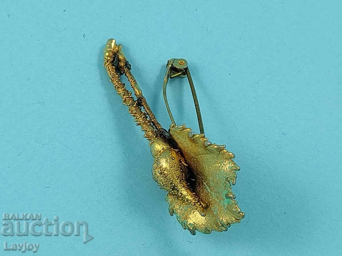 Auction Gold Plated Old Brooch *** Auction Gold Plated Old Brooch ***