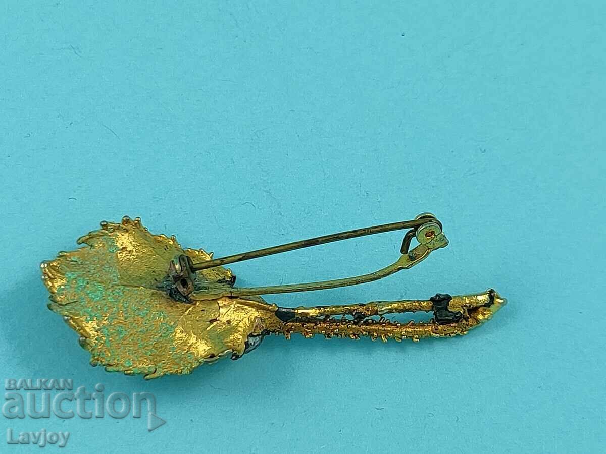 Delivery of Gold Plated Old Brooch *** Delivery of Gold Plated Old Brooch ***