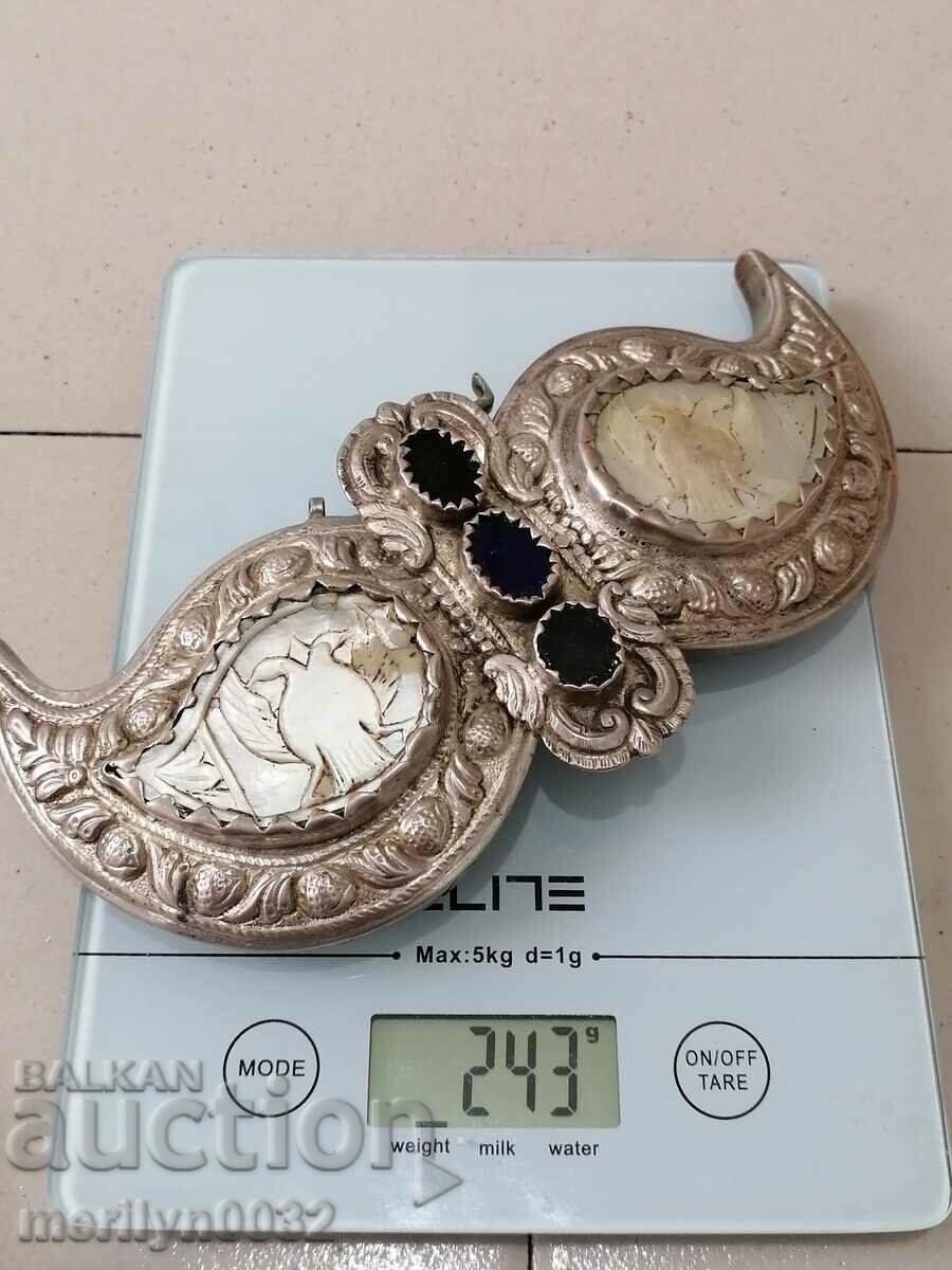 Delivery of Renaissance hammered mother-of-pearl silver 19th century