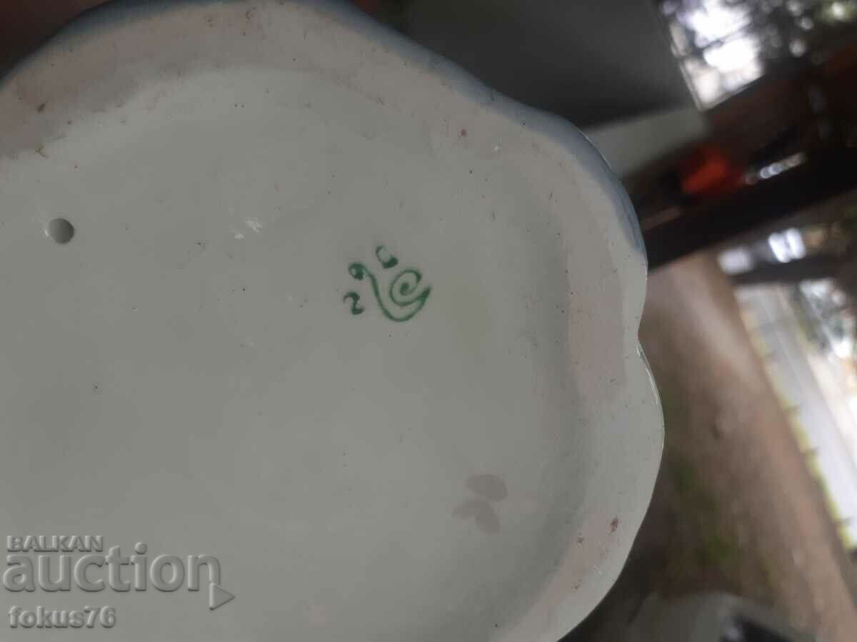 Delivery of Russian porcelain figure statuette wearing seal Delivery of Russian porcelain figure statuette wearing seal