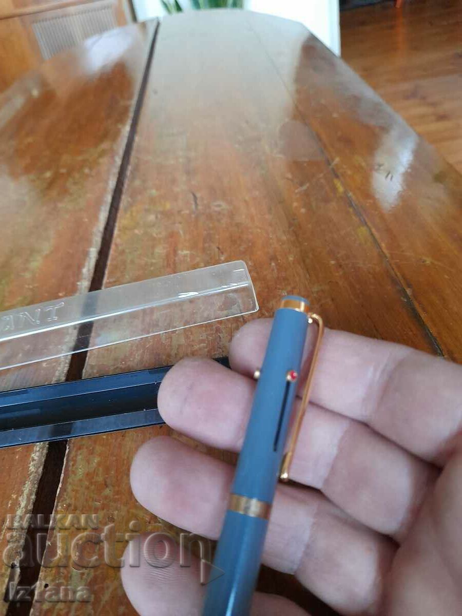 Delivery of Old multicolored pen, chemical, pen