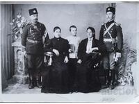 Стара семейна военна снимка фотография.