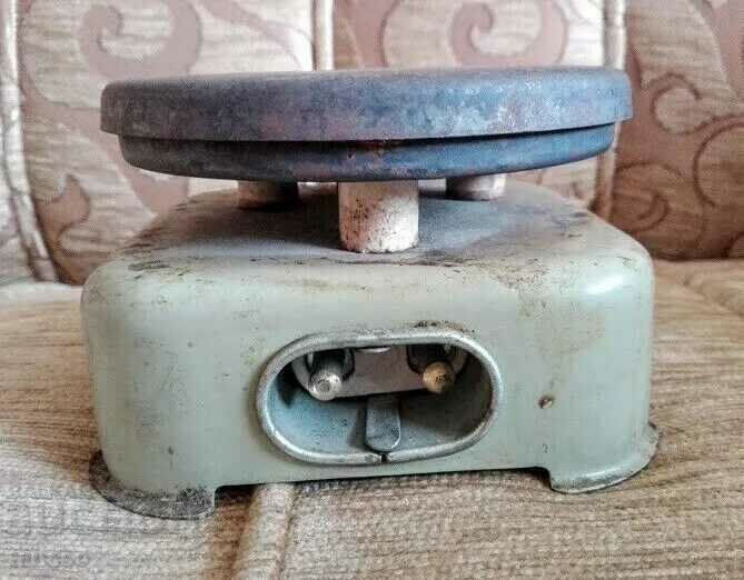 Old small electric stove Old small electric stove