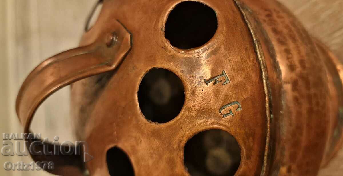 Auction Solid French copper basket, forged, 1900, marked! Auction Solid French copper basket, forged, 1900, marked!