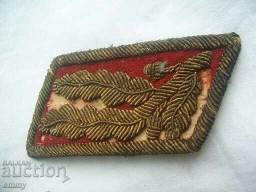 Auction Silk embroidered lapels from an old general's uniform Auction Silk embroidered lapels from an old general's uniform