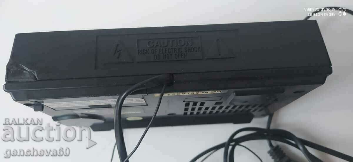 Auction Old Clock Radio MAXIMAL 8688 Auction Old Clock Radio MAXIMAL 8688