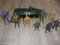 Toy-Military car and 9 soldiers