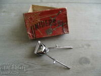 №*7486 стара ръчна машинка за подстригване - Universal