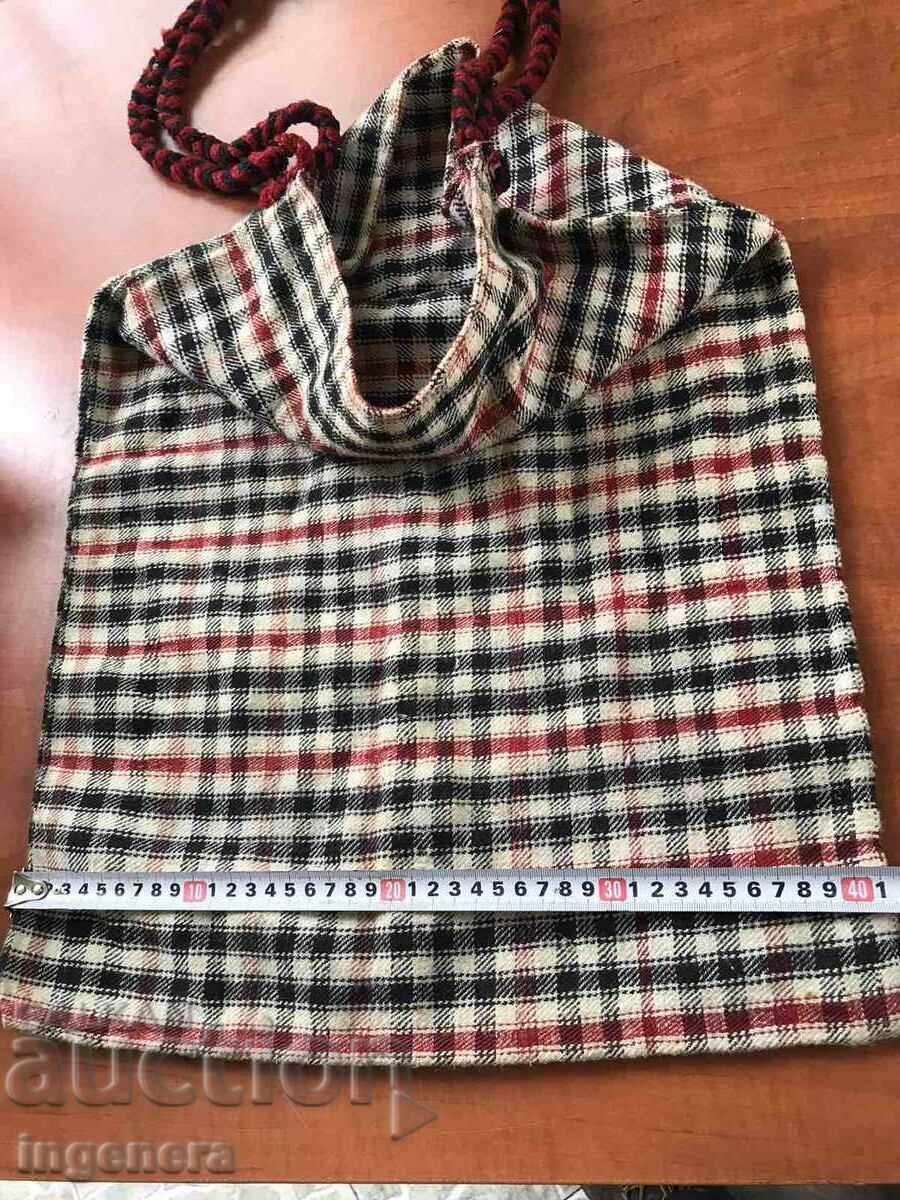 Licitație GEANT DE SCORT DIN LANA TESUT MANUAL Licitație GEANT DE SCORT DIN LANA TESUT MANUAL