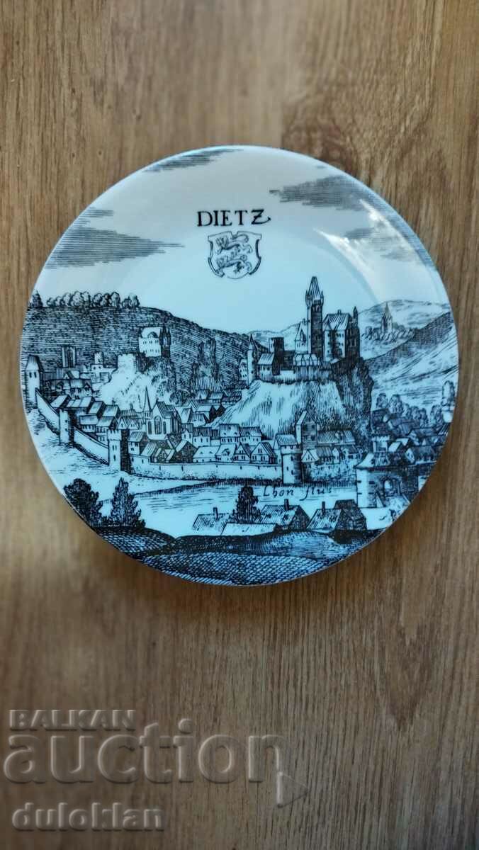 Όμορφο πιάτο τοίχου από πορσελάνη από την Dietz Γερμανίας