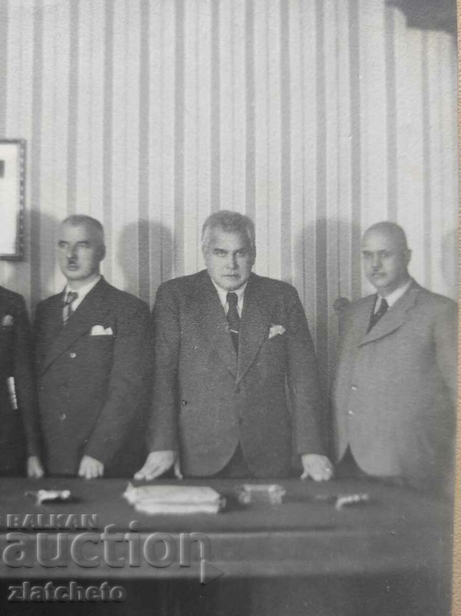 Auction picture cardboard - Orphan Wanderer as head of Bul.Radio Auction picture cardboard - Orphan Wanderer as head of Bul.Radio