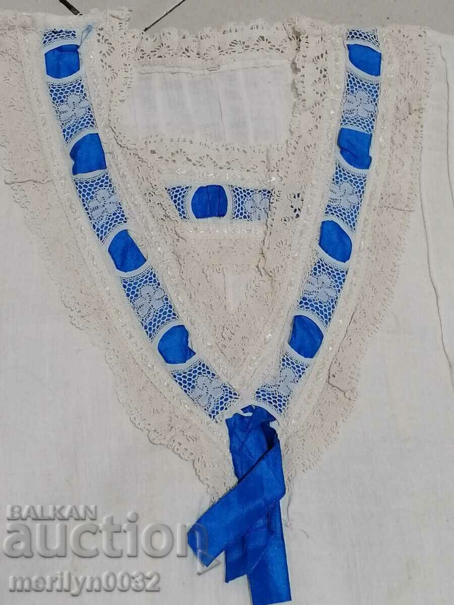 Стара женска риза ръчна бродерия кенар чеиз носия сукман с цена 119.90 лв. | € 61.30 Стара женска риза ръчна бродерия кенар чеиз носия сукман с цена 119.90 лв. | € 61.30