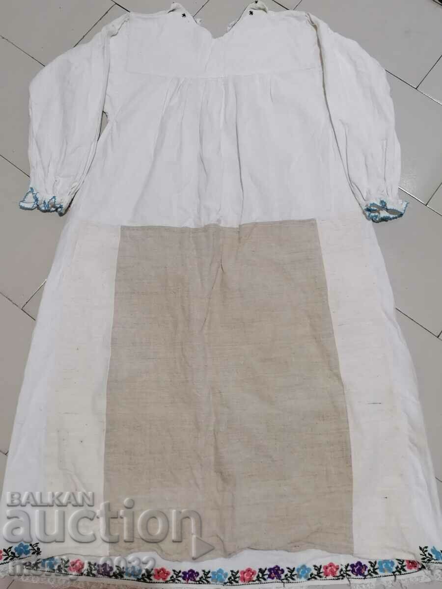 Livrarea Cămașă bătrână broderie manuală chenar șezlong costum sukman Livrarea Cămașă bătrână broderie manuală chenar șezlong costum sukman