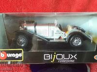 Old model car burago MERCEDES - BENZ SSK 1/24 in a box