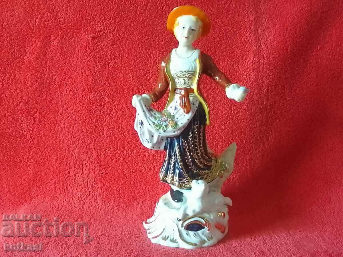Figurină veche din porțelan Plastic Europa de Vest la începutul secolului al XX-lea