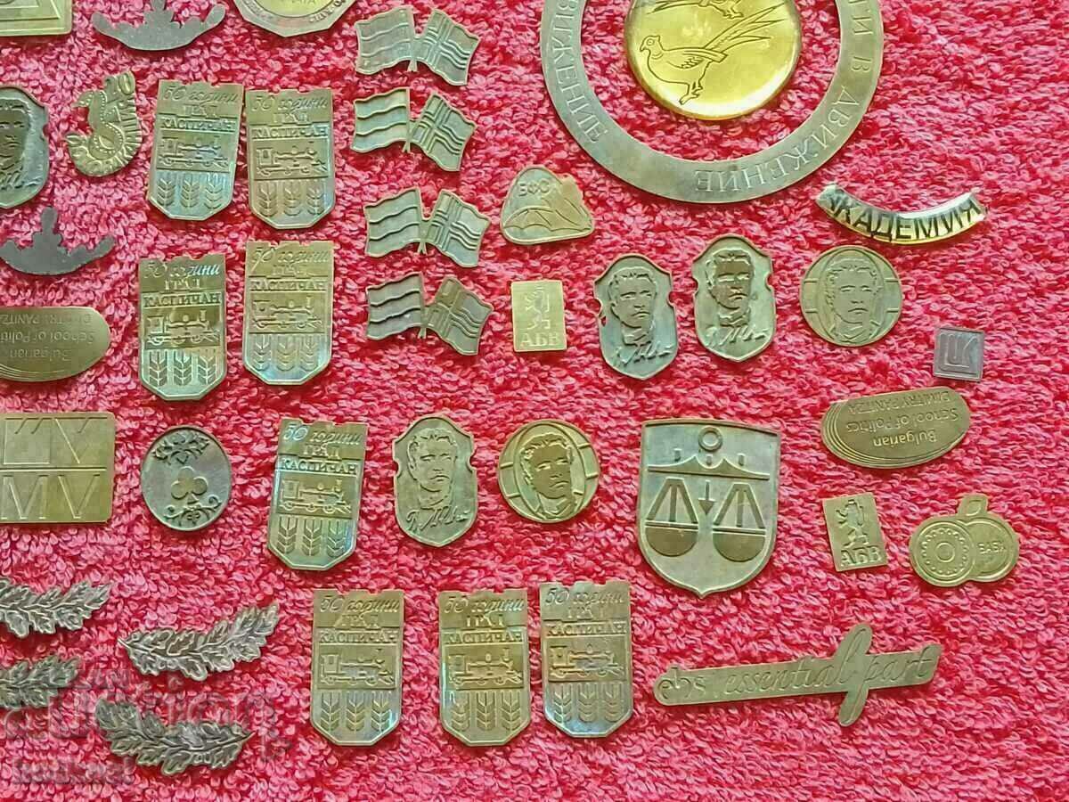 Παράδοση Πολλά μεταλλικά κενά για εμβλήματα 55 τεμαχίων Παράδοση Πολλά μεταλλικά κενά για εμβλήματα 55 τεμαχίων