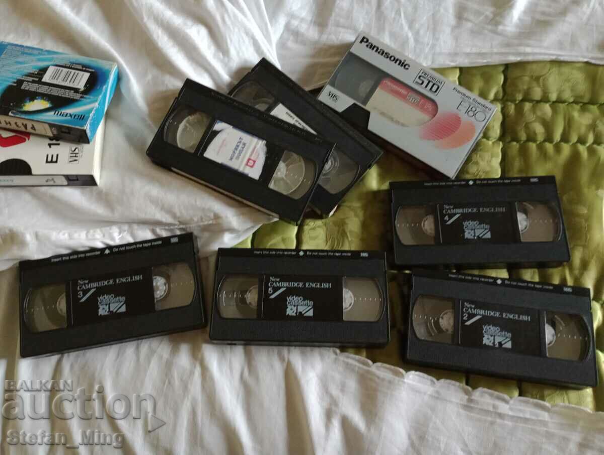 Πολλές παλιές βιντεοκασέτες