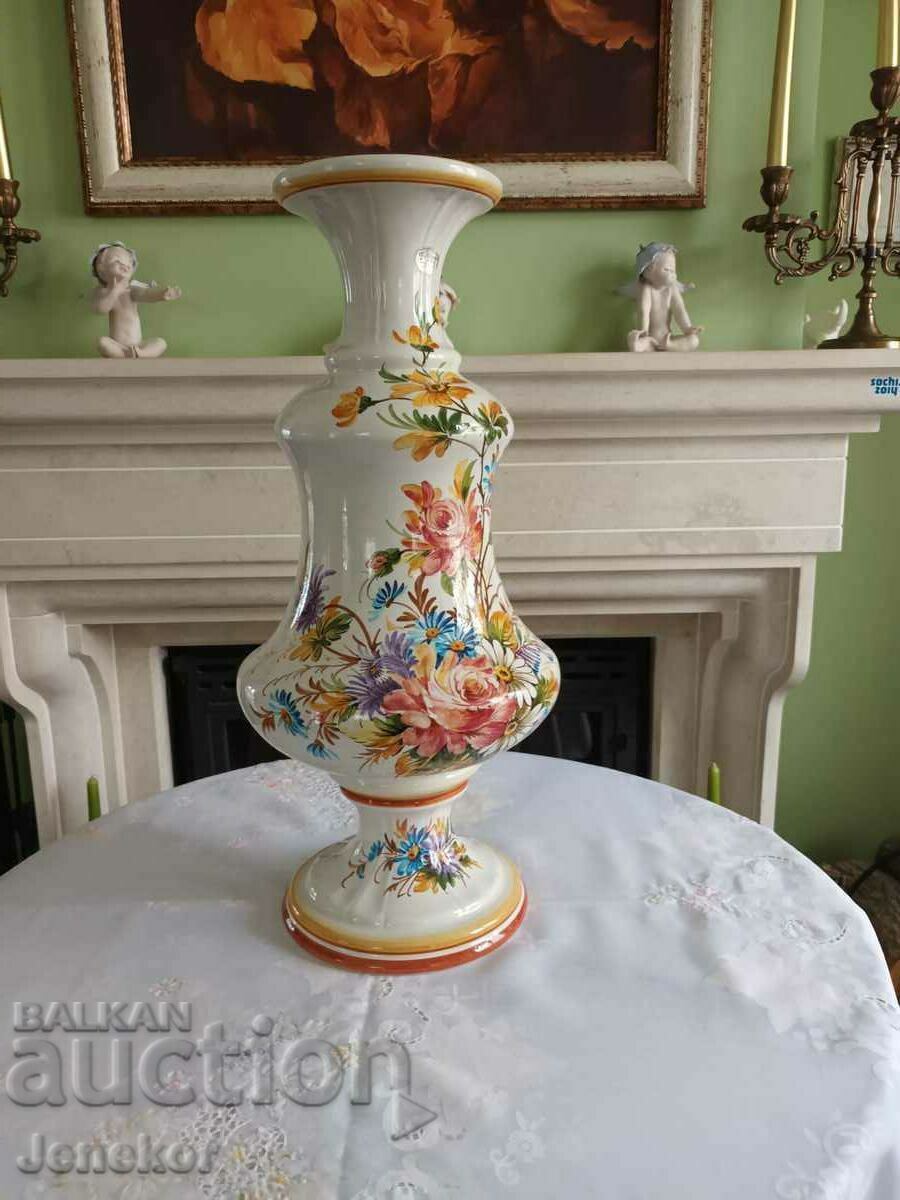 Large porcelain vase.