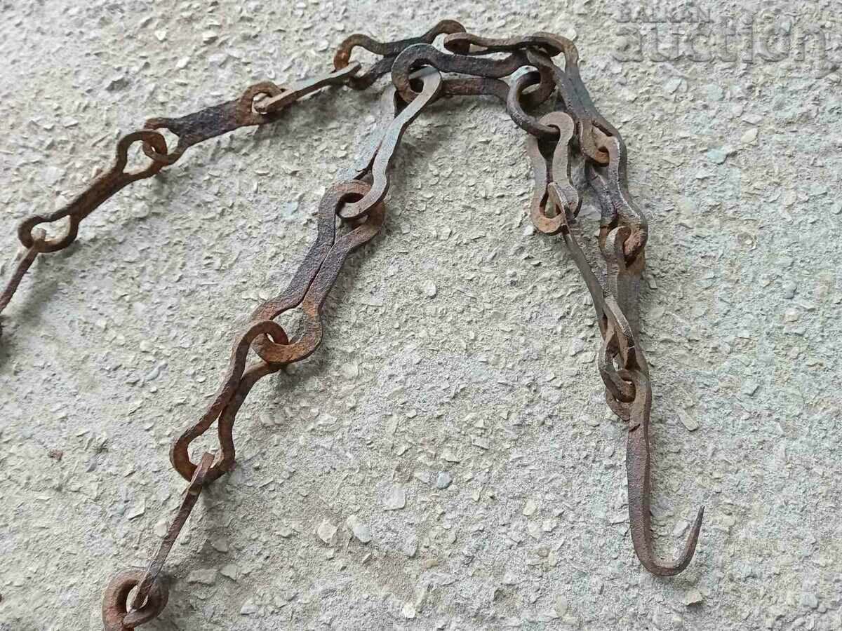 Delivery of Old wrought iron chain with hook, hearth chain hook chain Delivery of Old wrought iron chain with hook, hearth chain hook chain