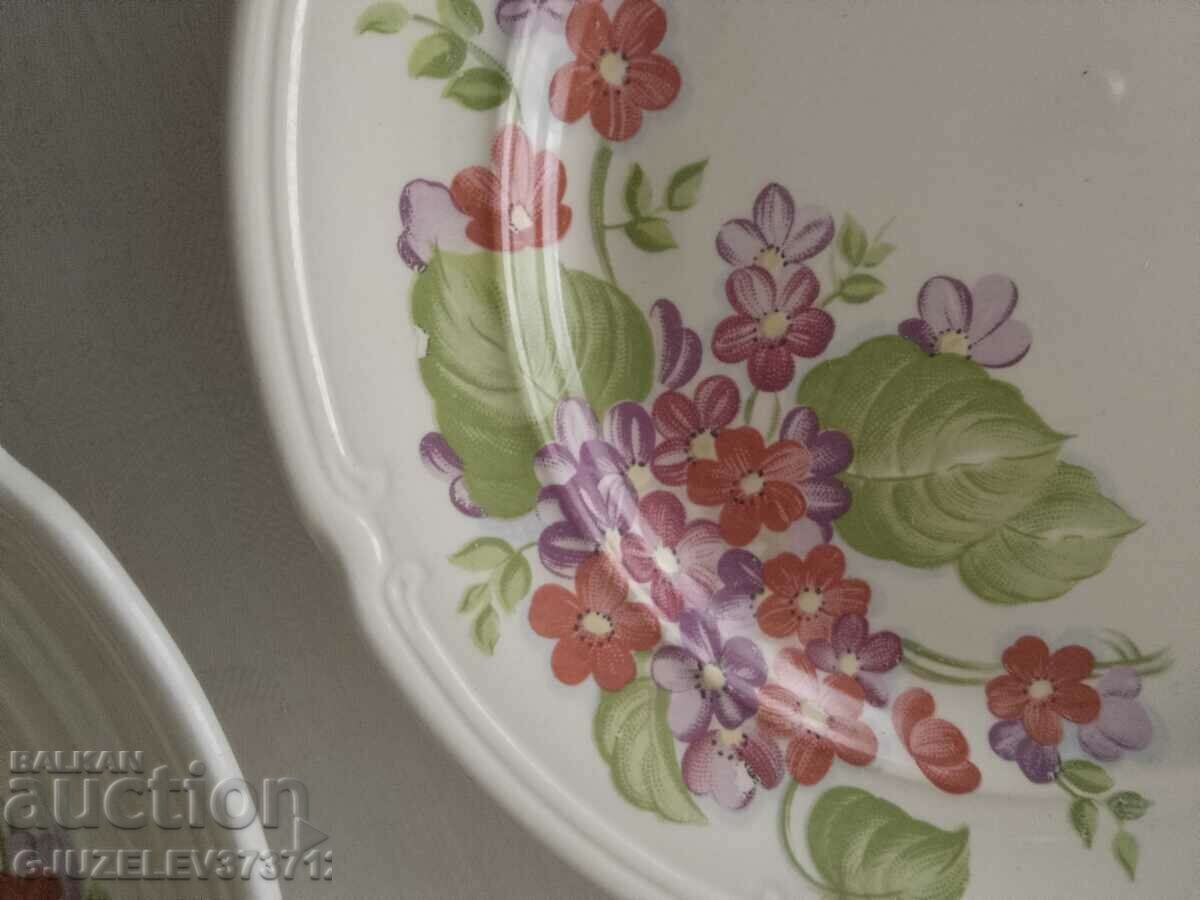 Licitație Farfurii frumoase din porțelan ZiK, Konakovo 1954 Licitație Farfurii frumoase din porțelan ZiK, Konakovo 1954