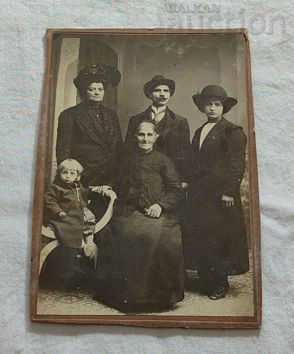 FOTO DE FAMILIE CARTON 1913