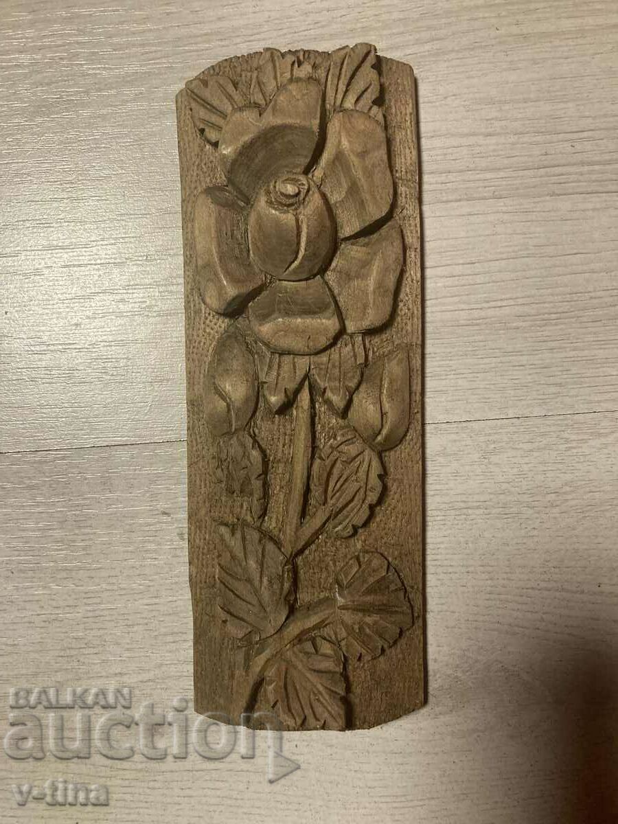 panou sculptat în lemn floare de trandafir vechi