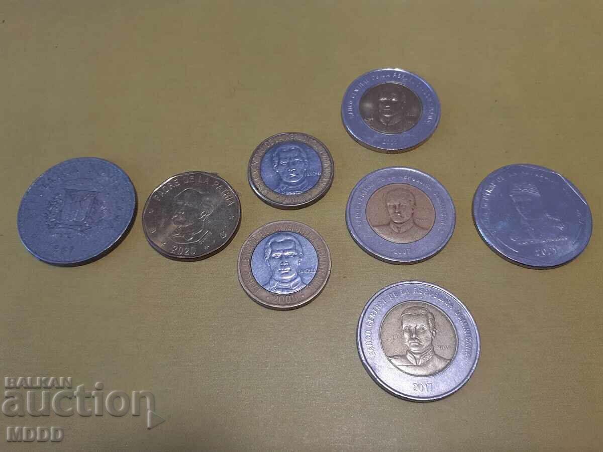 Πολλά Δομινικανά νομίσματα με τιμή 10.00 BGN | € 5.11 Πολλά Δομινικανά νομίσματα με τιμή 10.00 BGN | € 5.11