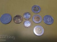 O mulțime de monede dominicane