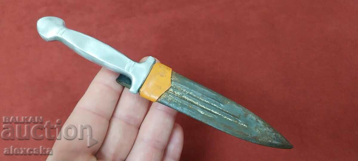 Bulgarian scout knife