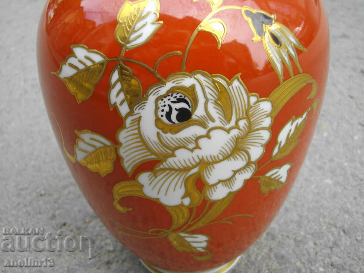 OLD GDR HAND PAINTED PORCELAIN VASE GDR with price 75.00 BGN | € 38.35 OLD GDR HAND PAINTED PORCELAIN VASE GDR with price 75.00 BGN | € 38.35