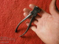 OLD CUTTER PLIERS - FRONT