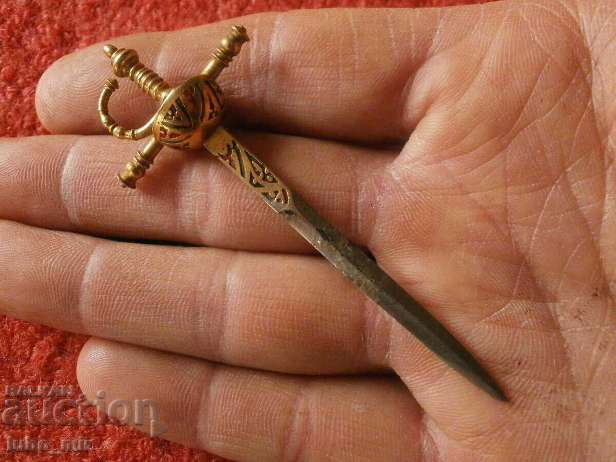 ΠΑΛΙΟ ΣΠΑΘΙ - ΤΟΛΕΔΟ - ΜΙΝΙ - ΣΟΥΒΕΝΙΡ με τιμή 8.00 BGN | € 4.09