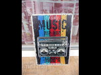 Метална табела музика касетофон 90-те hip hop парти касетки