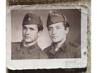 България Стара снимка фотография за спомт на двама войници..