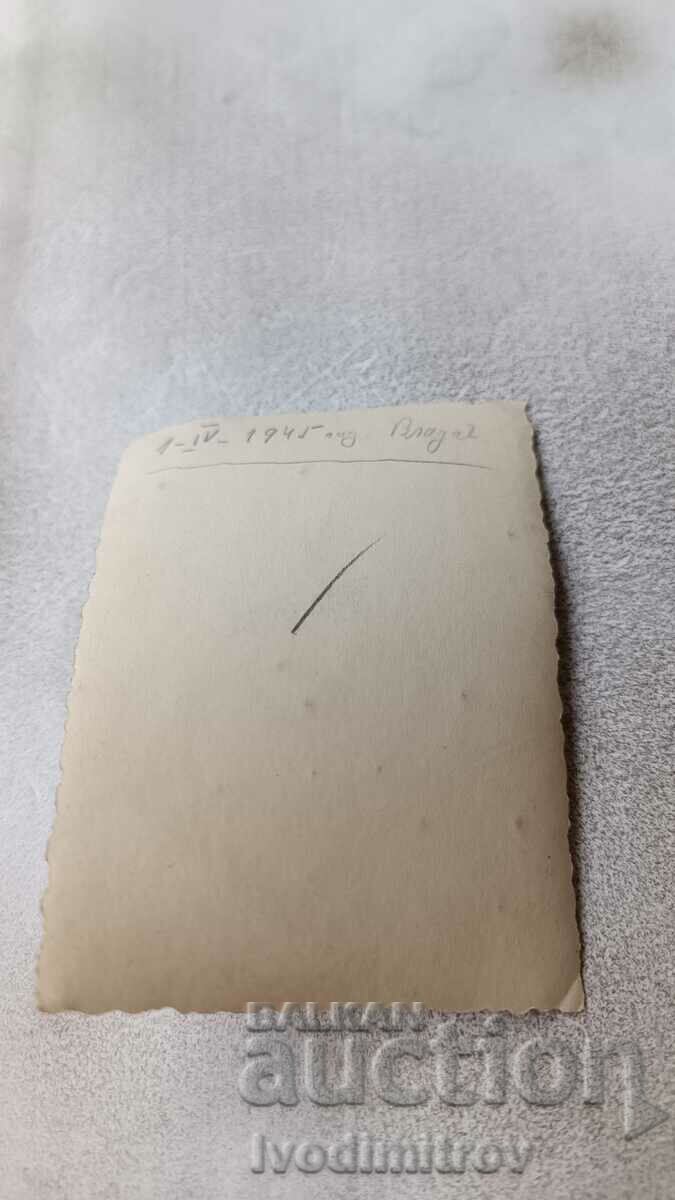 Photo Sofia Vladaya Maidens and maidens 1945 with price 1.85 BGN | € 0.95 Photo Sofia Vladaya Maidens and maidens 1945 with price 1.85 BGN | € 0.95