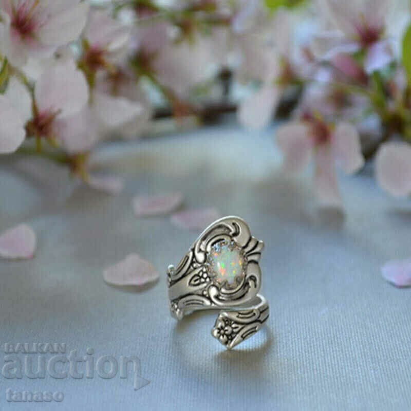 White opal ring with silver plating with price € 12.00 | 23.47 BGN