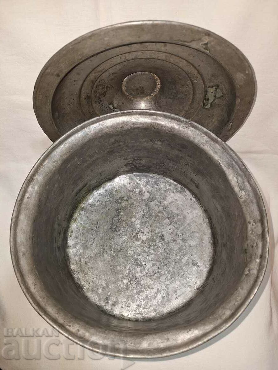 Old copper pot with lid and seal - 5 Old copper pot with lid and seal - 5