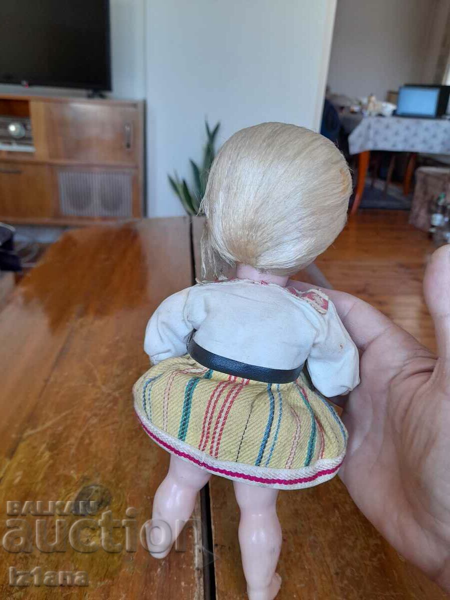 Delivery of Old doll Delivery of Old doll