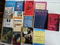otlevche LARGE LOT OF BOOKS BOOK 38