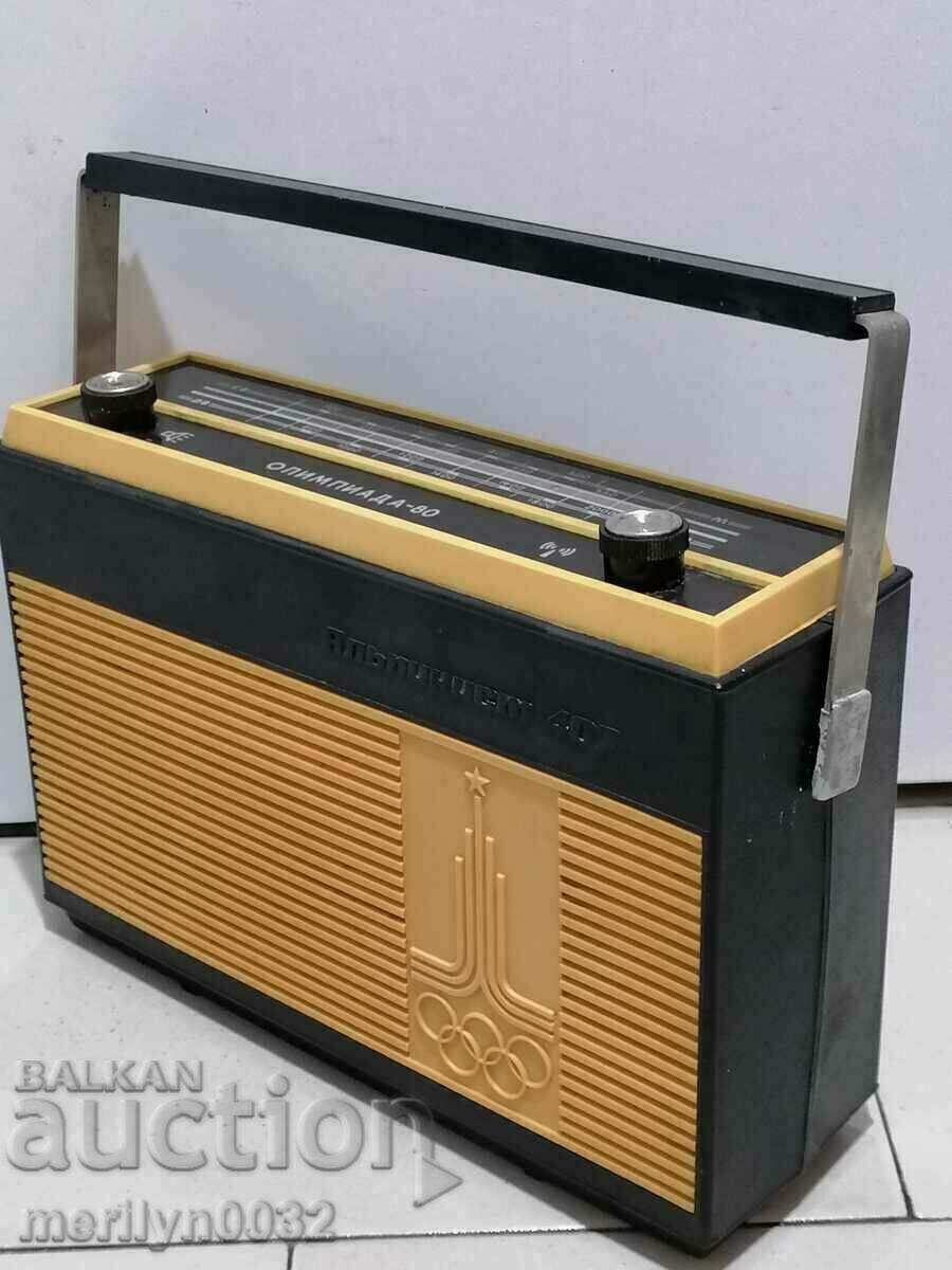 Транзистор АЛПИНИСТ-407 Олимпиада-80 СССР радио радиоапарат