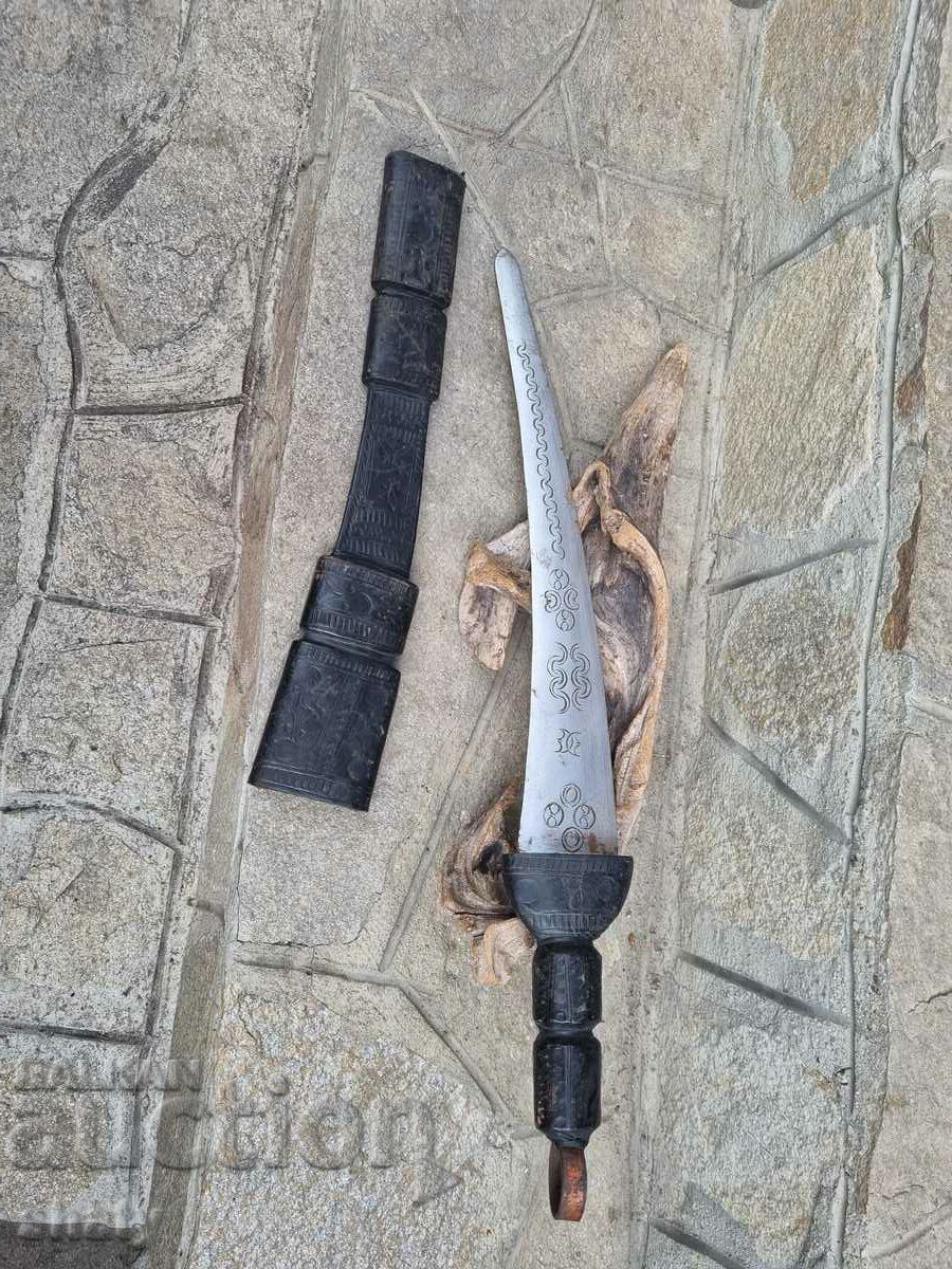 Παλαιό αφρικανικό μαχαίρι. Σπαθί. Στιλέτο