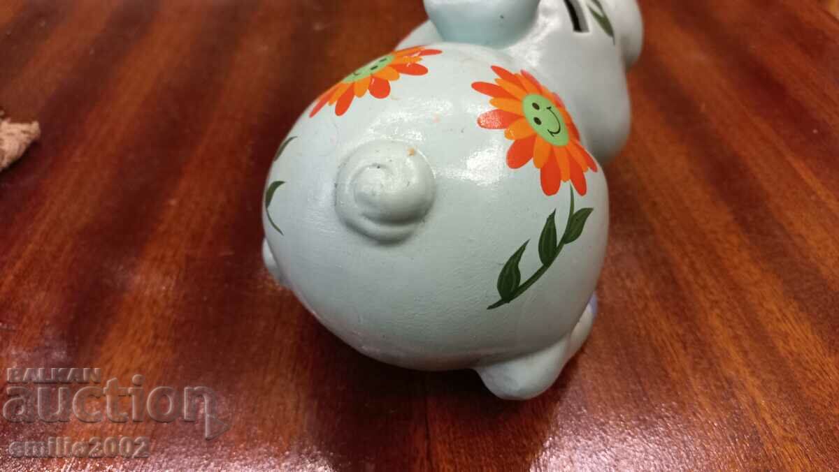 Delivery of Piggy bank Delivery of Piggy bank