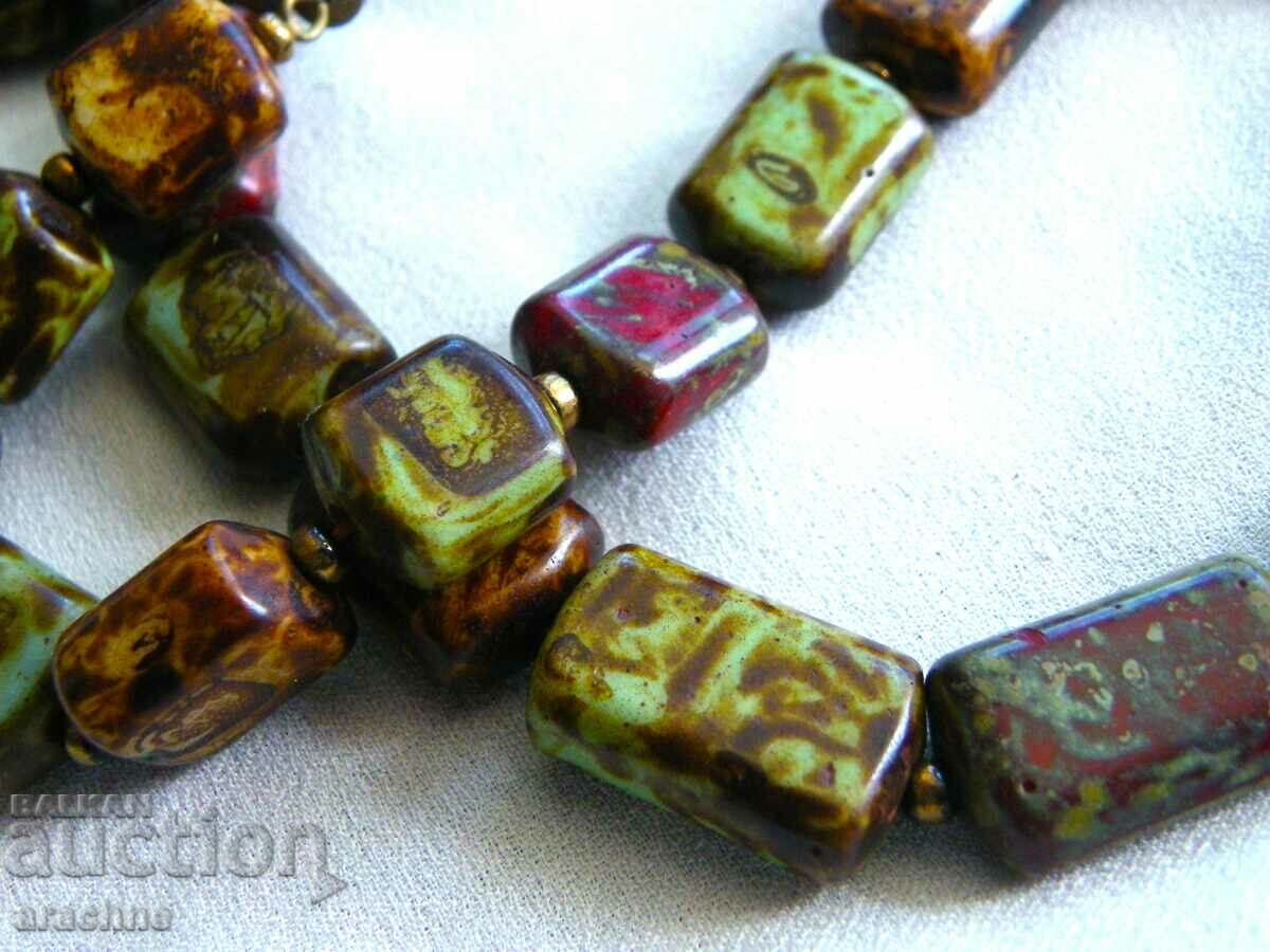 Delivery of Old Japanese Porcelain Enamel Style "Raku" Necklace Delivery of Old Japanese Porcelain Enamel Style "Raku" Necklace