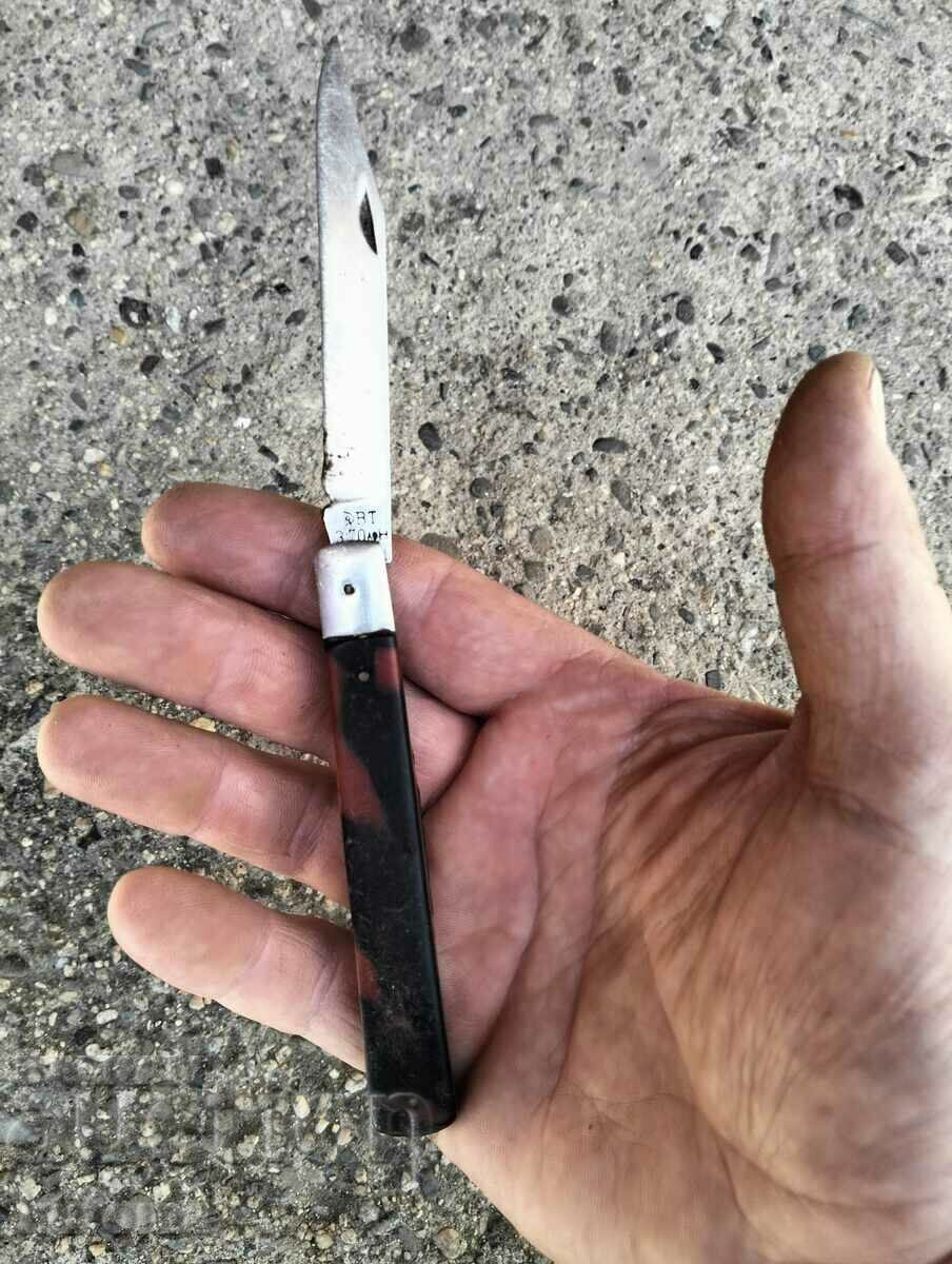 Un vechi cuțit de buzunar